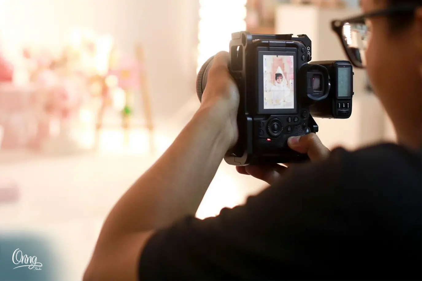 Hậu trường chụp ảnh cho bé